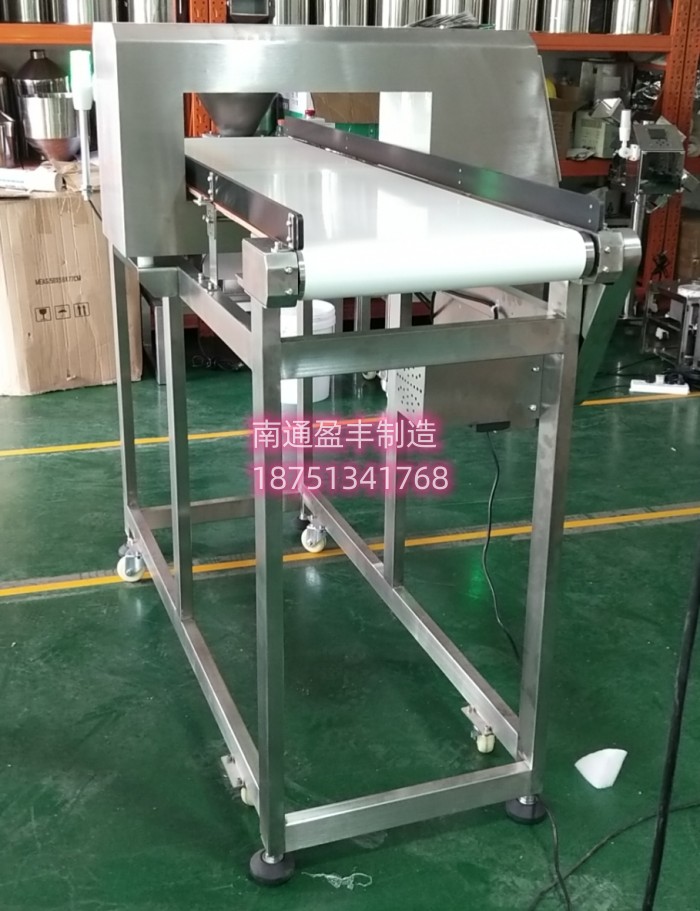 高灵敏度的金属探测器不仅可靠性高故障率低，而且能保持较长的使用寿命和稳定的性能。